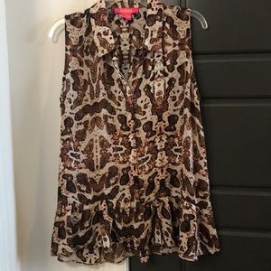 Sleeveless and Sheer Peplum Blouse